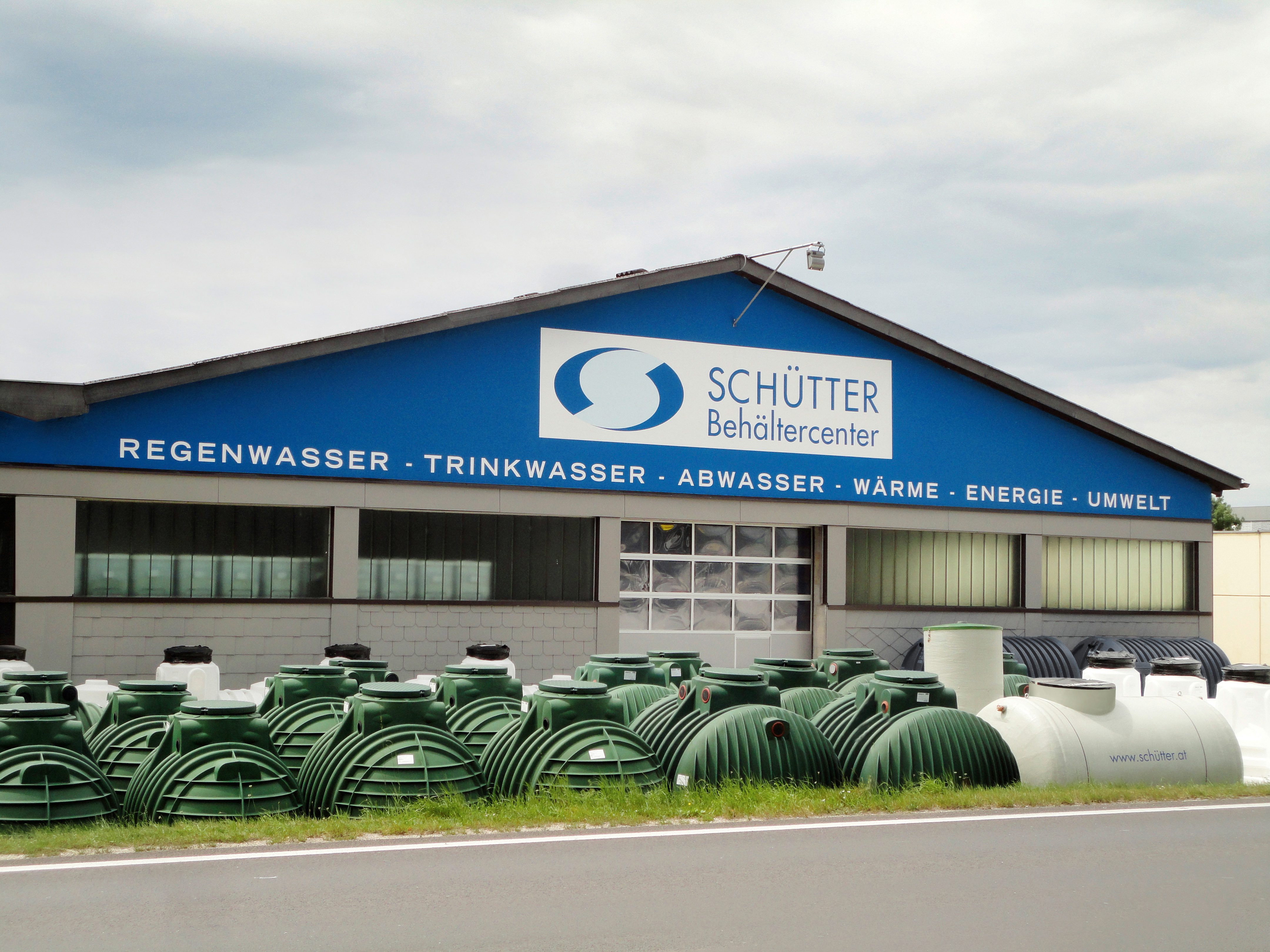 Schütter-Behältercenter - der Spezialist im Bereich Wasserspeicher & Lagerbehälter